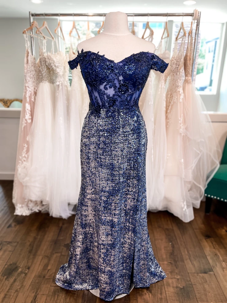 Plus-SIze Prom Dresses in Seattle, WA | Samila's Boutique