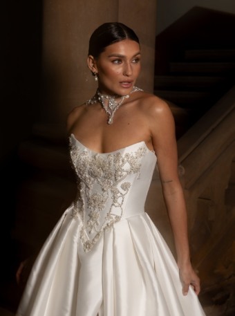 La Premiere White #10019 Abbey #3 Ivory/Nude/Ivory thumbnail
