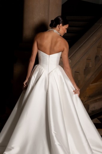 La Premiere White #10019 Abbey #5 Ivory/Nude/Ivory thumbnail