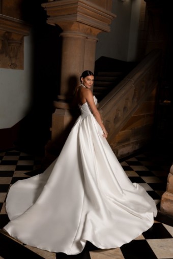La Premiere White #10019 Abbey #4 Ivory/Nude/Ivory thumbnail