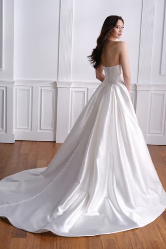 Samila Collection U2212 - LOANER #1 Diamond White thumbnail