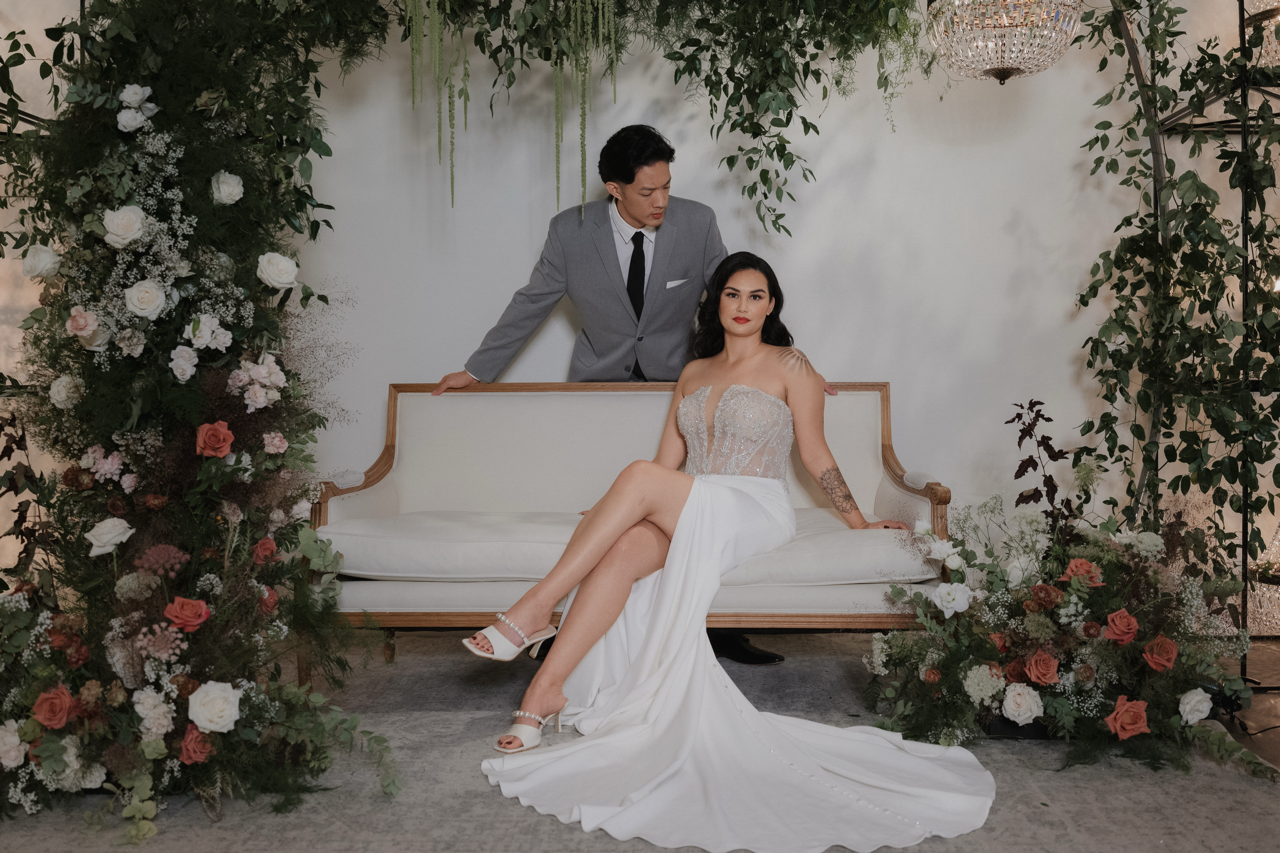 Refined Decadence Styled Shoot. Mobile Image